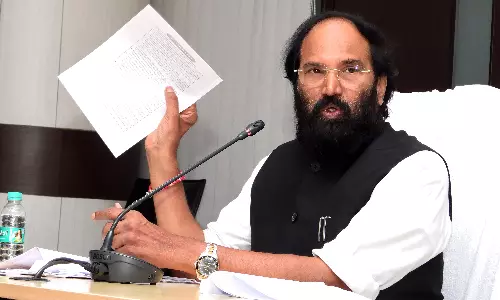 Uttam: KCR, Aides Must Say Sorry After Dam Visit Uttam: KCR, Aides Must Say Sorry After Dam Visit