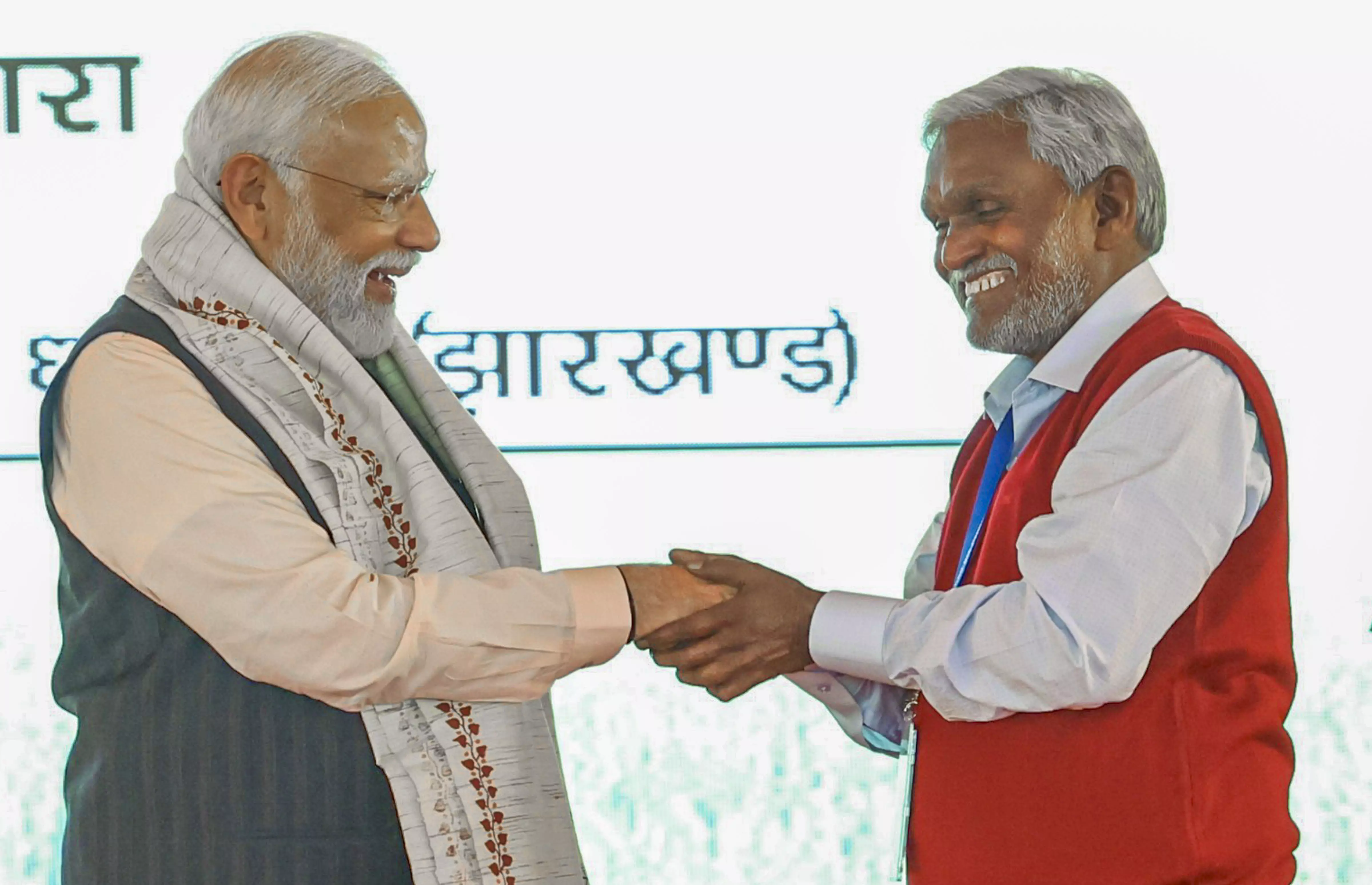 Will win over 400 seats in LS polls: PM Modi in Jharkhand Will win over 400 seats in LS polls: PM Modi in Jharkhand