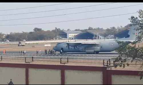 Mid-air scare, flight makes emergency landing at Begumpet Airport Mid-air scare, flight makes emergency landing at Begumpet Airport