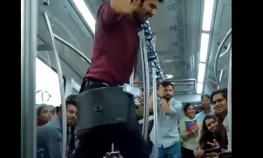 Vijay Devarakonda promotes Hyderabad Metro