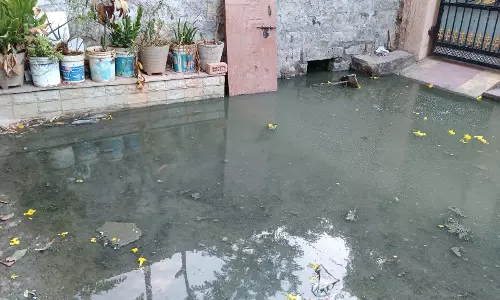 Brahman Wadi Residents Suffer Sewage Overflow, Water Stagnation; Face Flood Threat