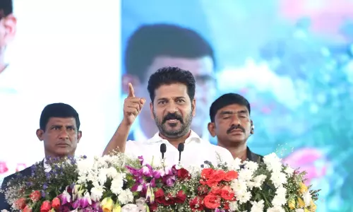 CM Emphasises English Edu. For Better Job Opportunities