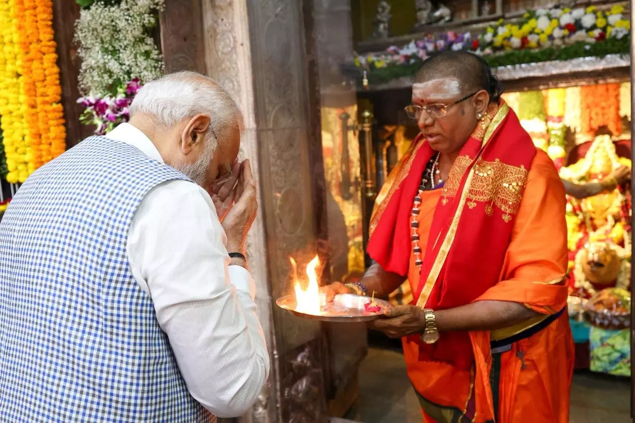 PM Modi prays at Ujjaini Mahakali Temple in Hyderabad