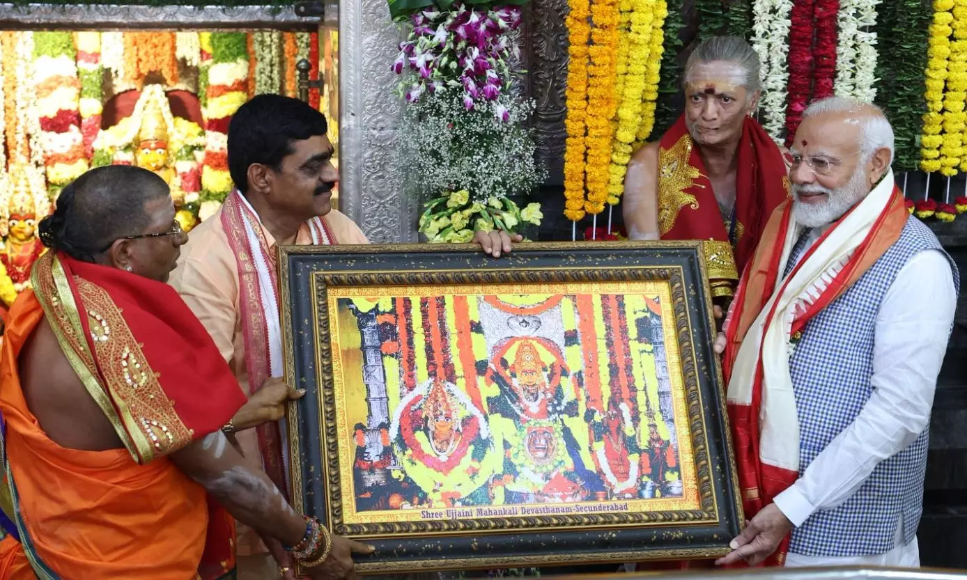Modi Offers Special Prayers at Ujjaini Mahankali Temple