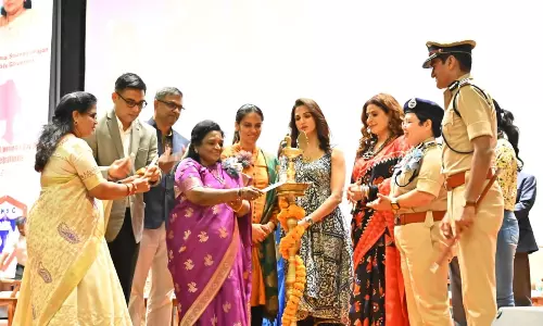 Gov.: Women Competing Equally with Men