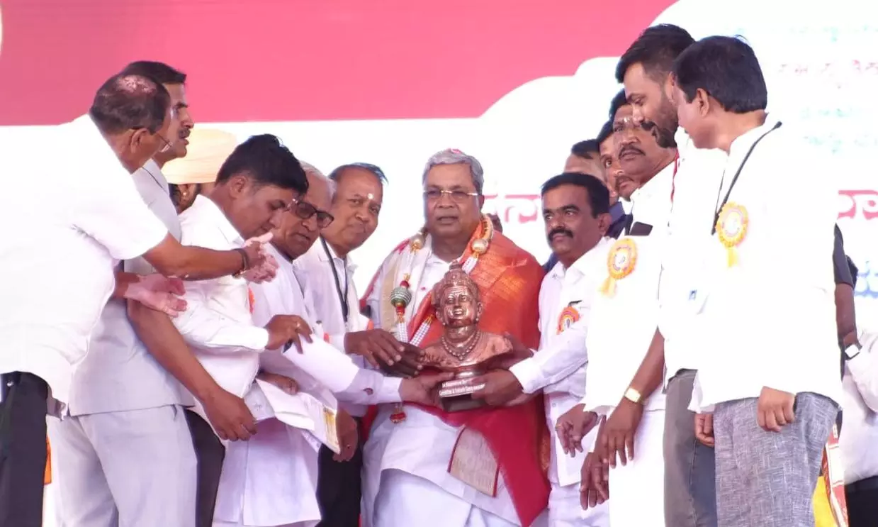 CM Siddaramaiah Vows to Establish Vachana Sahitya University