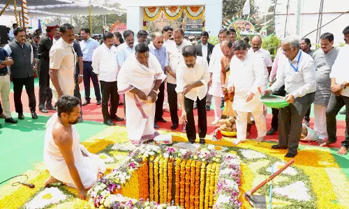 Revanth Reddy lays foundation stone for Rajiv Rahadari Elevated Corridor at TIMS