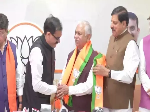 Congress leaders Suresh Pachouri, Gajendra Singh Rajukhedi join BJP ahead of LS polls Congress leaders Suresh Pachouri, Gajendra Singh Rajukhedi join BJP ahead of LS polls