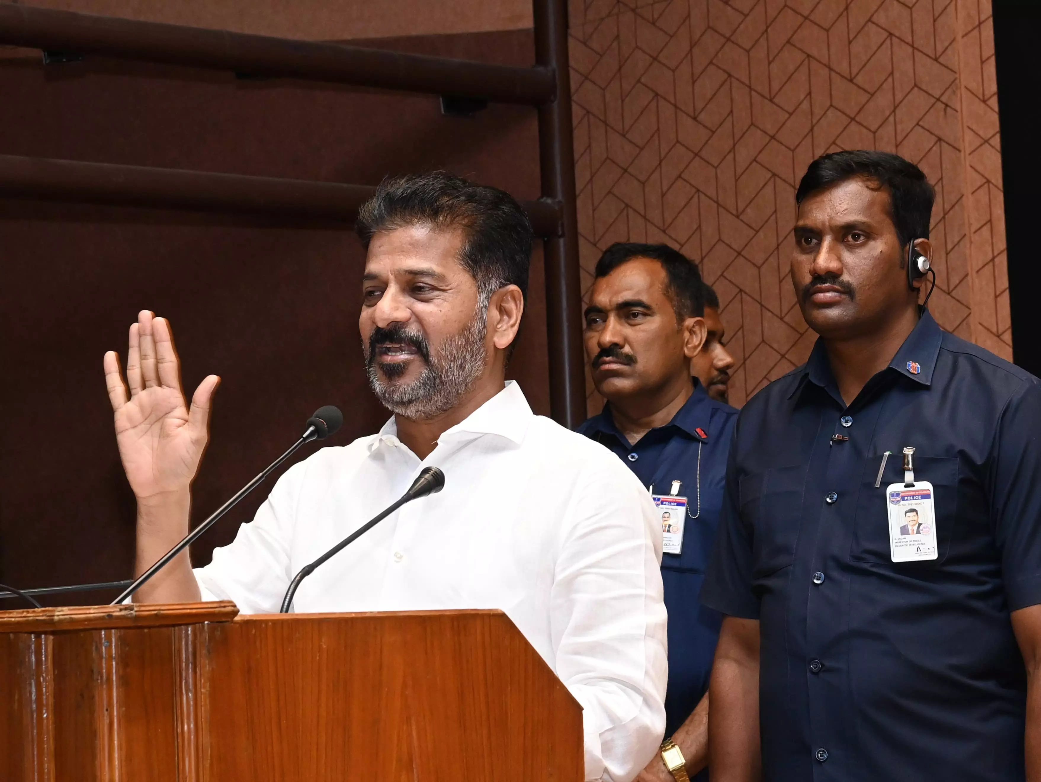 Employee Association Will Be Given Top Priority, Says Revanth Reddy