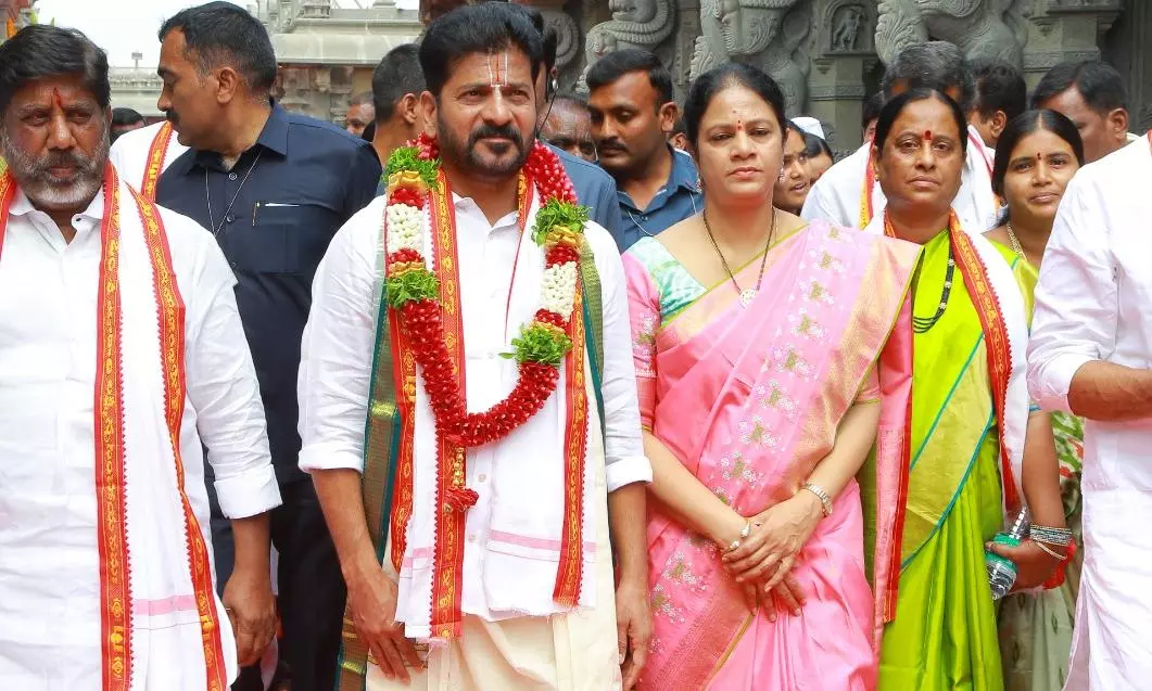 CM Revanth Reddy offers prayers at Yadadri CM Revanth Reddy offers prayers at Yadadri