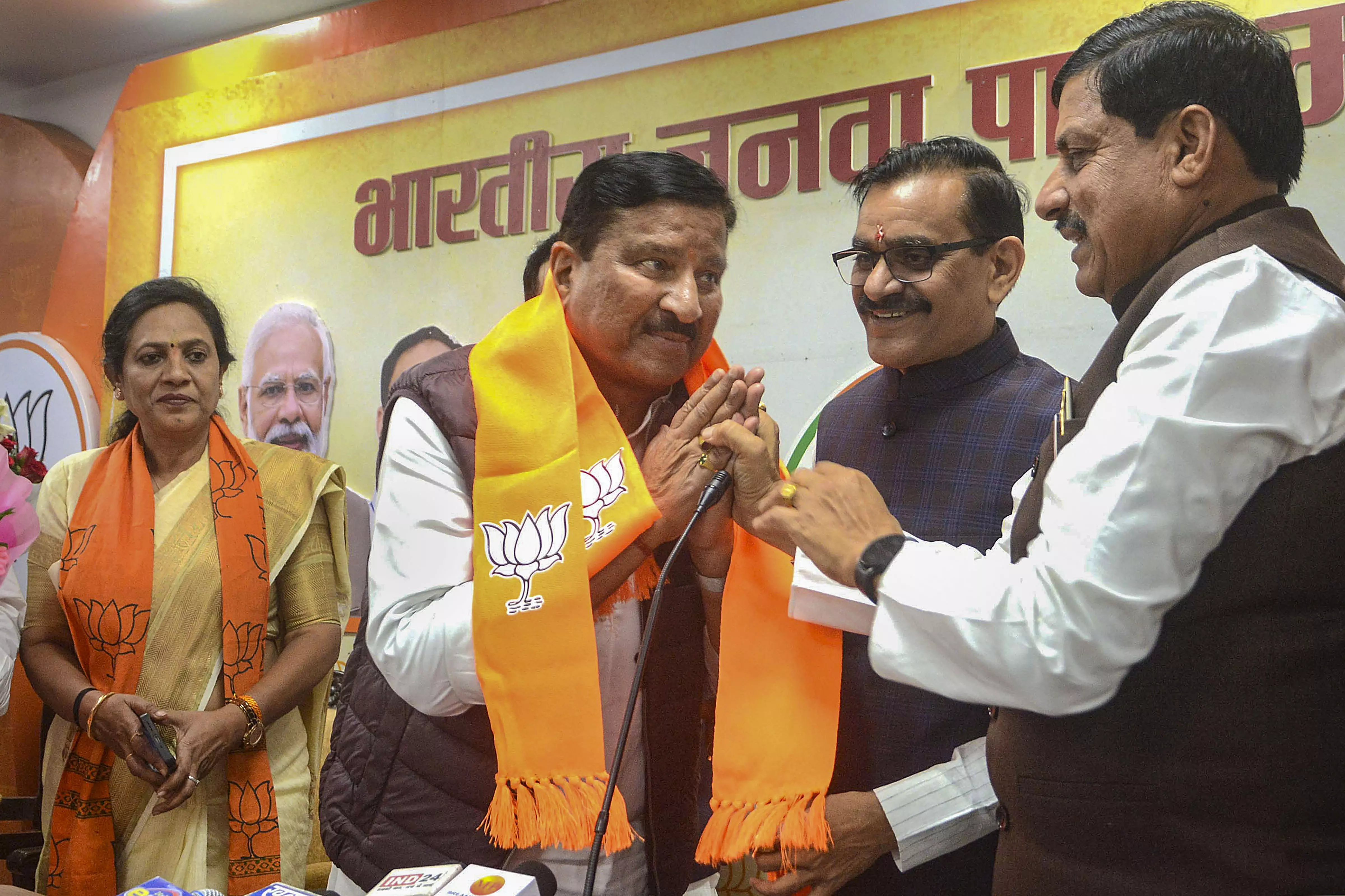 MP: 2 Former Congress MLAs Join BJP, Digvijay Calls It Lure of Power