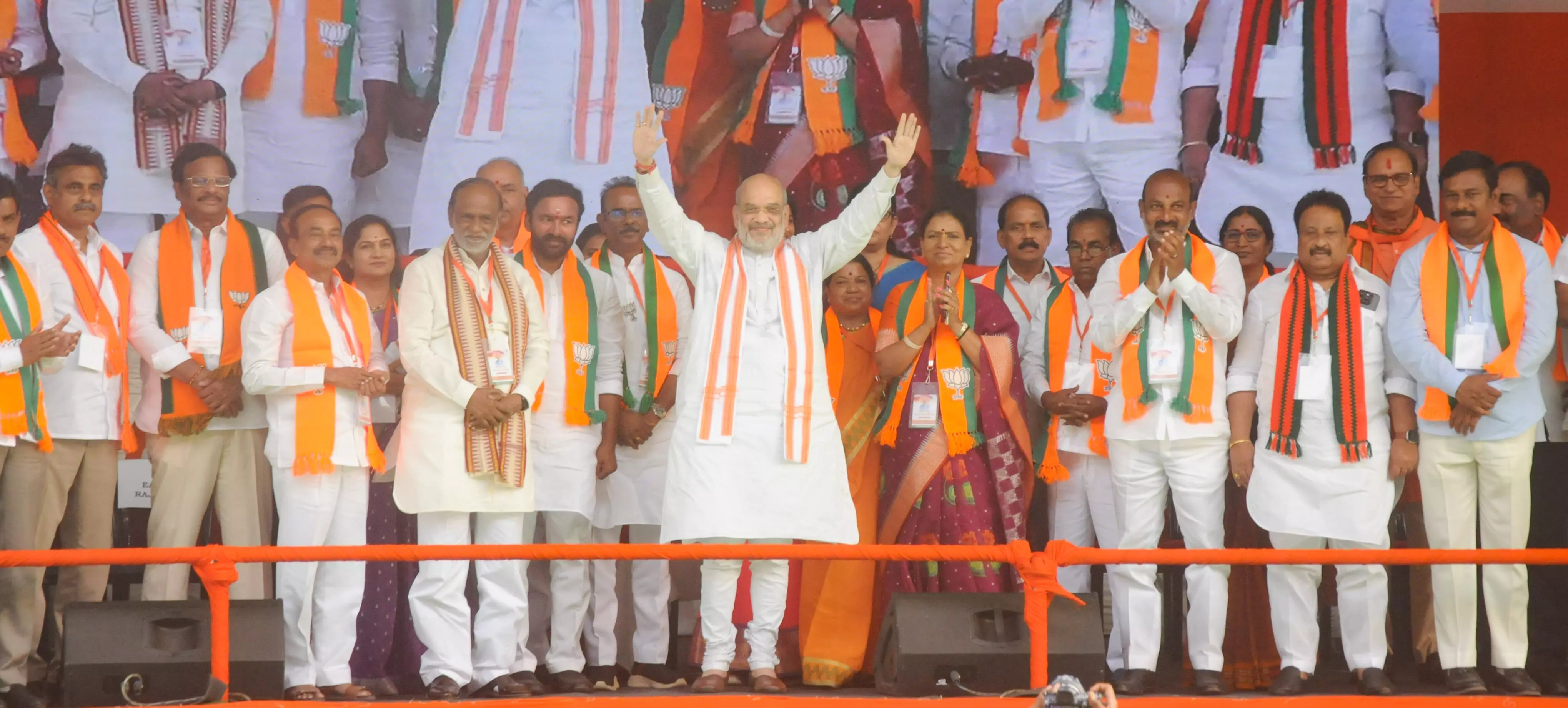 Amit Shah Introduces DK Aruna As Party Nominee for Lok Sabha Polls