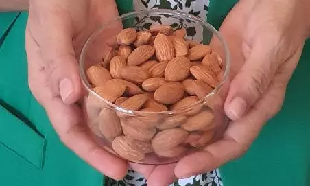Exercise Regularly? Adding Almonds to Your Diet Is a Must
