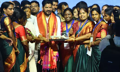 BRS abolished Congress loan schemes, allege SHG women