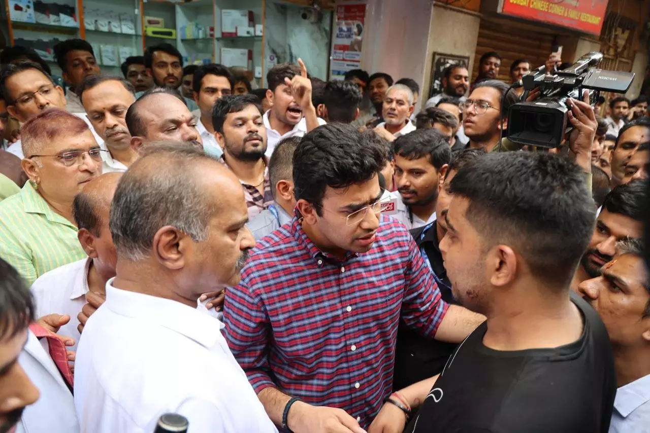 5 held for assault on shopkeeper in Bengaluru 5 held for assault on shopkeeper in Bengaluru