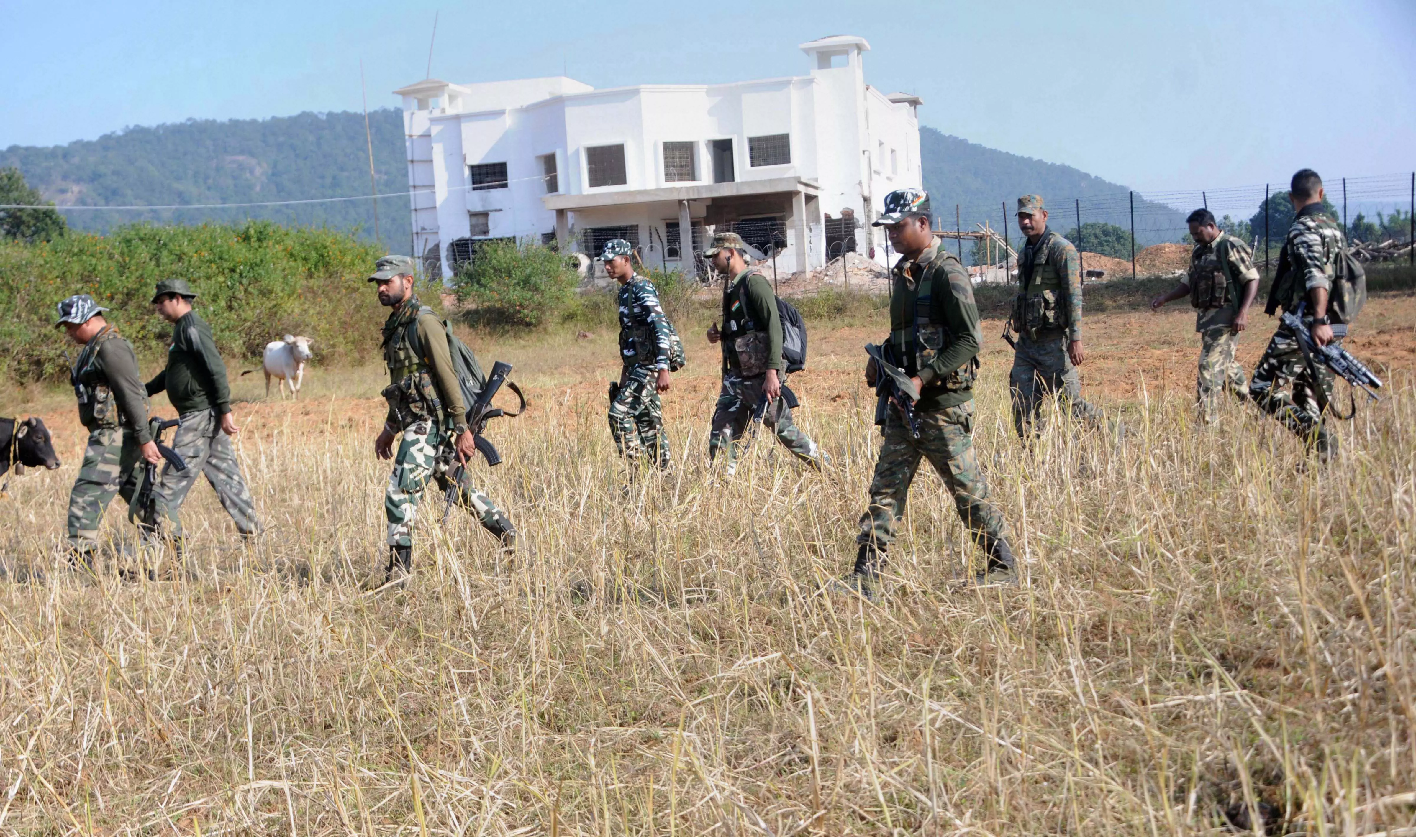 Chhattisgarh: 2 Maoists Including a Woman Gunned Down in Bastar Chhattisgarh: 2 Maoists Including a Woman Gunned Down in Bastar