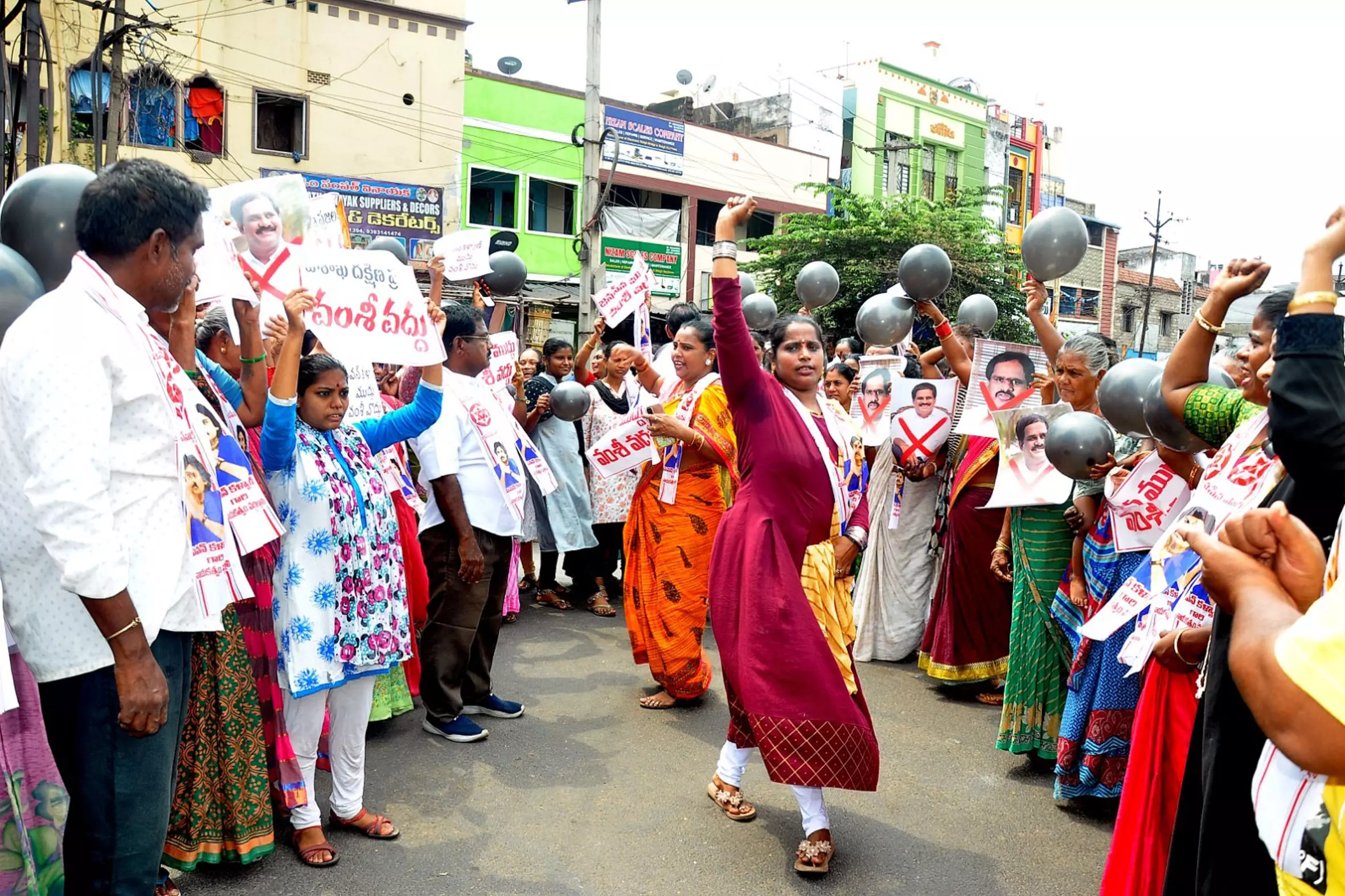 JS leaders hold protest rally against Vamsi in Visakha South