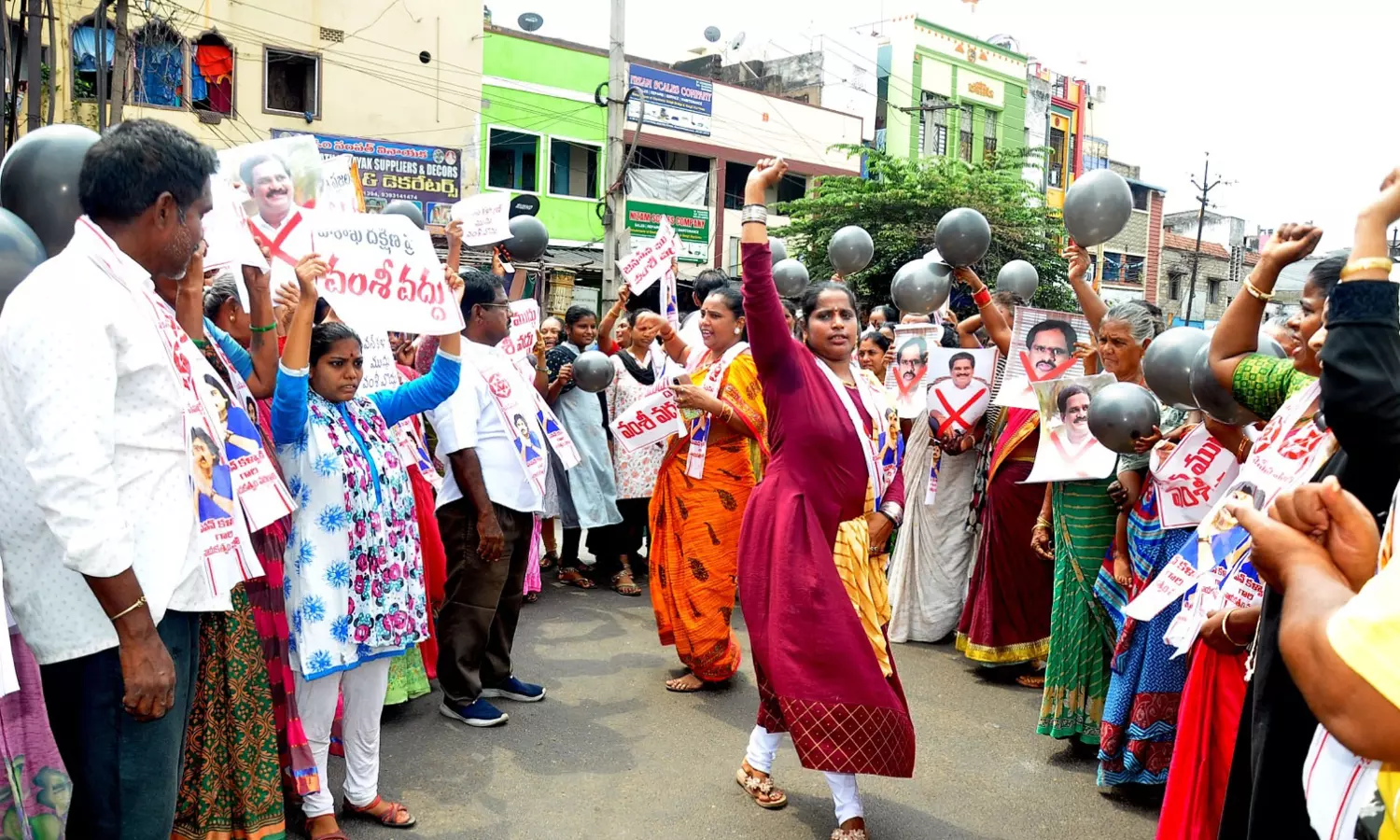 JS leaders hold protest rally against Vamsi in Visakha South