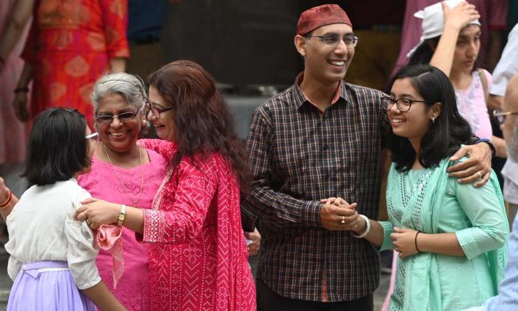 Parsis in City Celebrate Navroz Parsis in City Celebrate Navroz