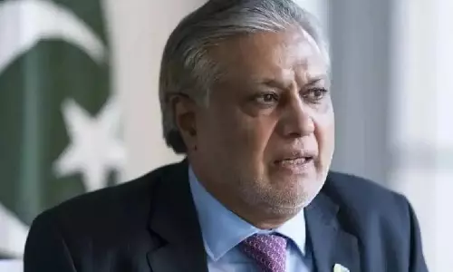 Pakistan Considers Resuming Trade with India