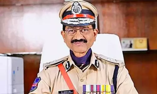Phone tapping case: Truant cop delays US return