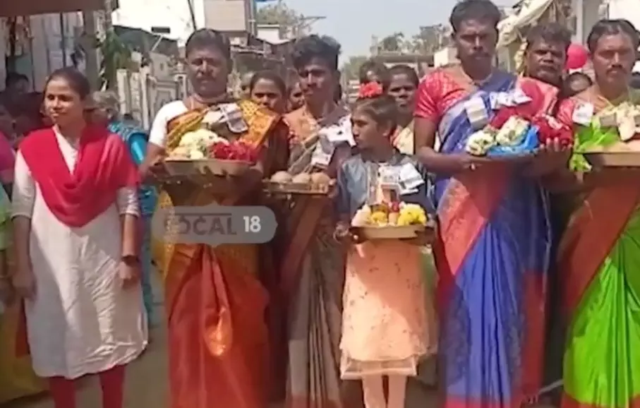 Holi in Adoni: Men Dress as Women to Offer Unique Holi Prayers