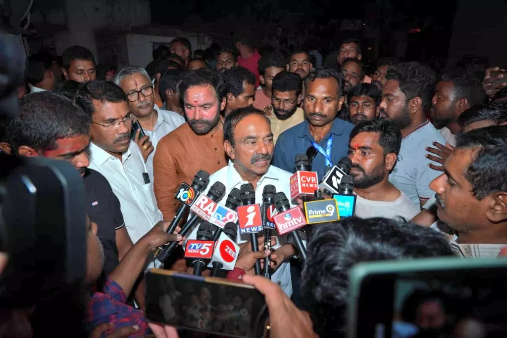 Etala Seeks Probe Into Attack on Tribals at Chengicherla