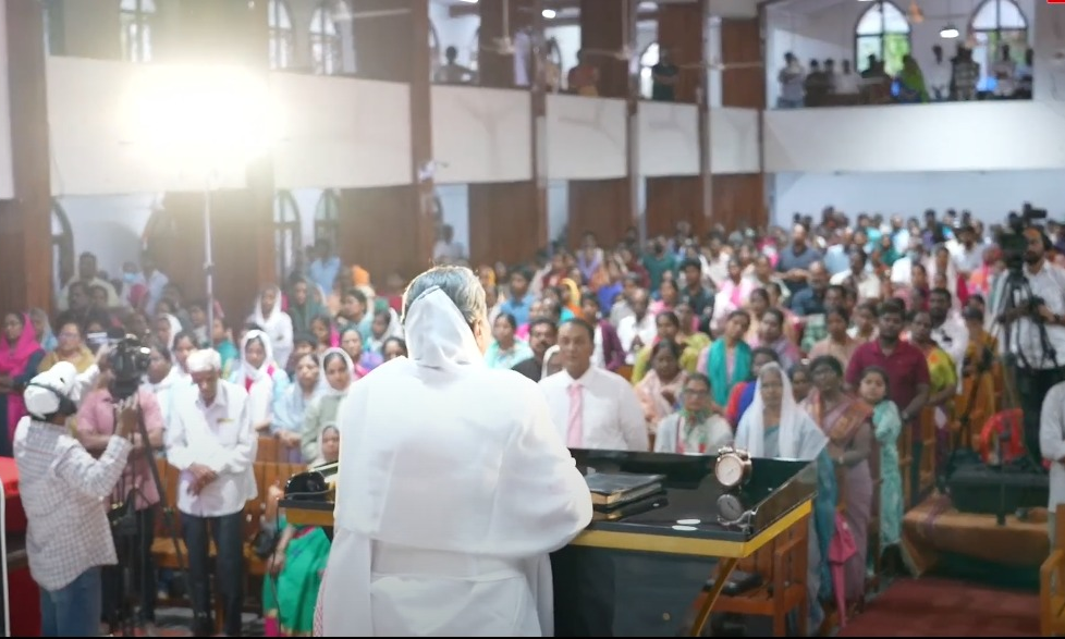 Faithful ‘Rejuvenated’ After Special Prayers at Centenary Baptist Church