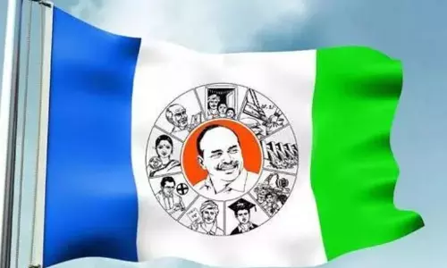 Video of Public Leaving YSRC Rally Midway Goes Viral