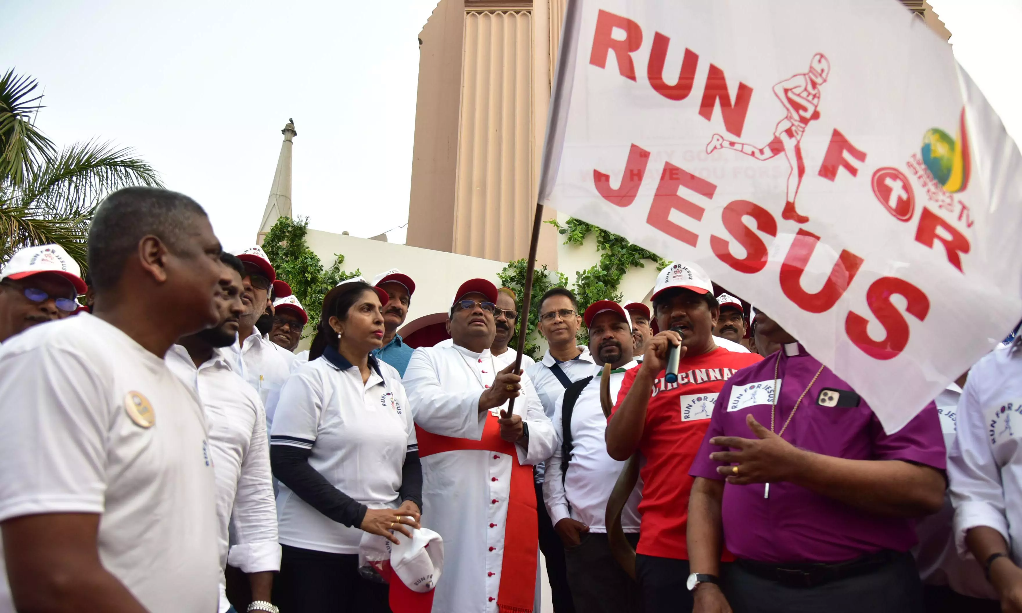 Cardinal Poola Anthony Flags Off Run for Jesus Rally