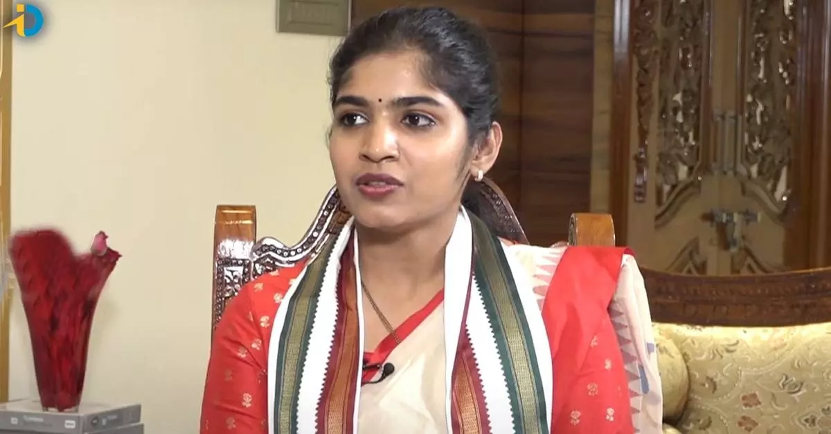 Why All BRS Leaders Visiting Only Dharavath Thanda: MLA Yashaswini Reddy Why All BRS Leaders Visiting Only Dharavath Thanda: MLA Yashaswini Reddy