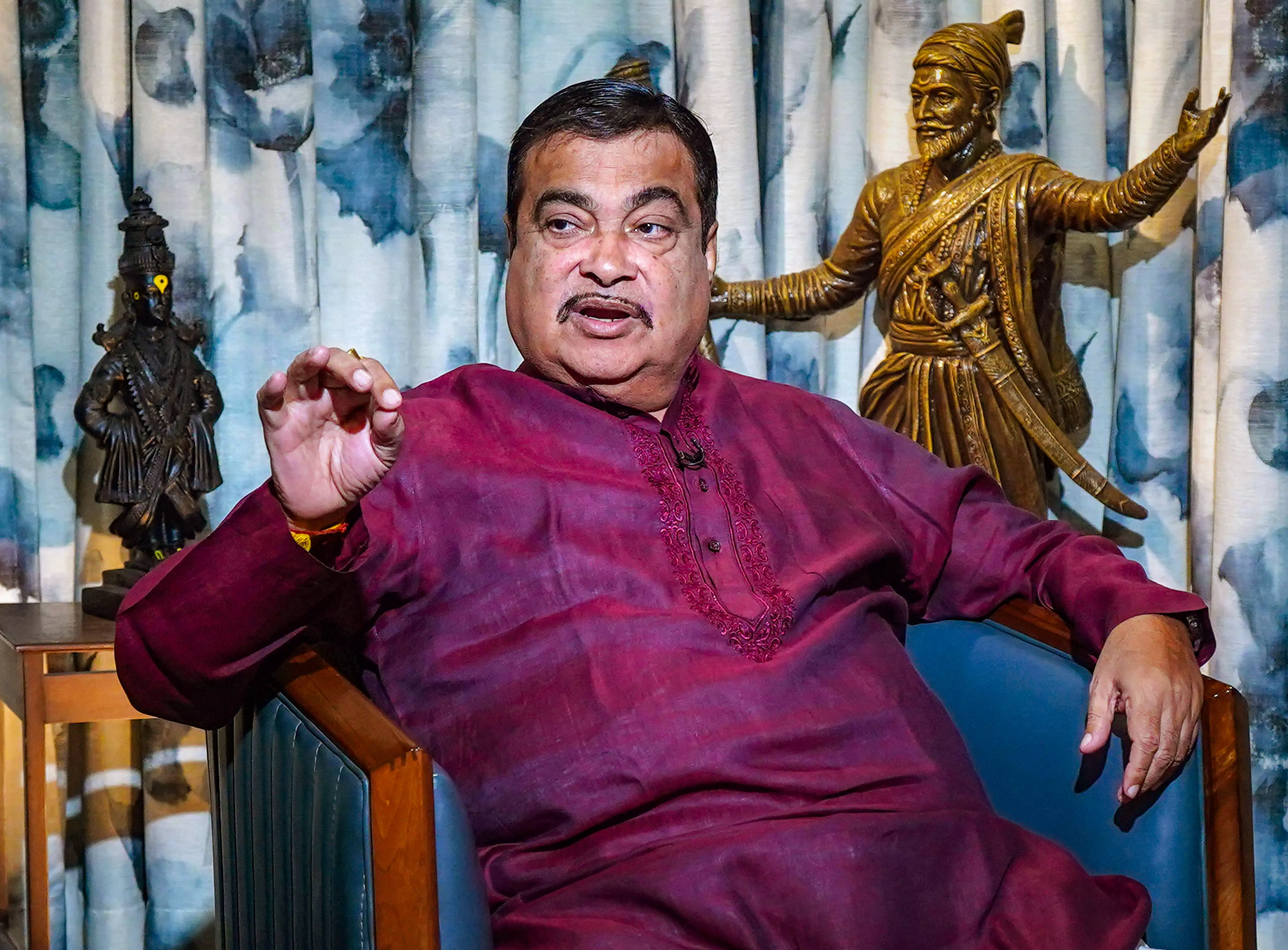 Gadkari vows to eliminate petrol, diesel vehicles in India