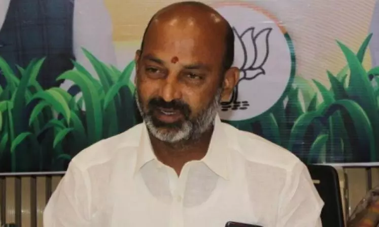 Congress telling lies in presence of Kondagattu Anjanna: Bandi