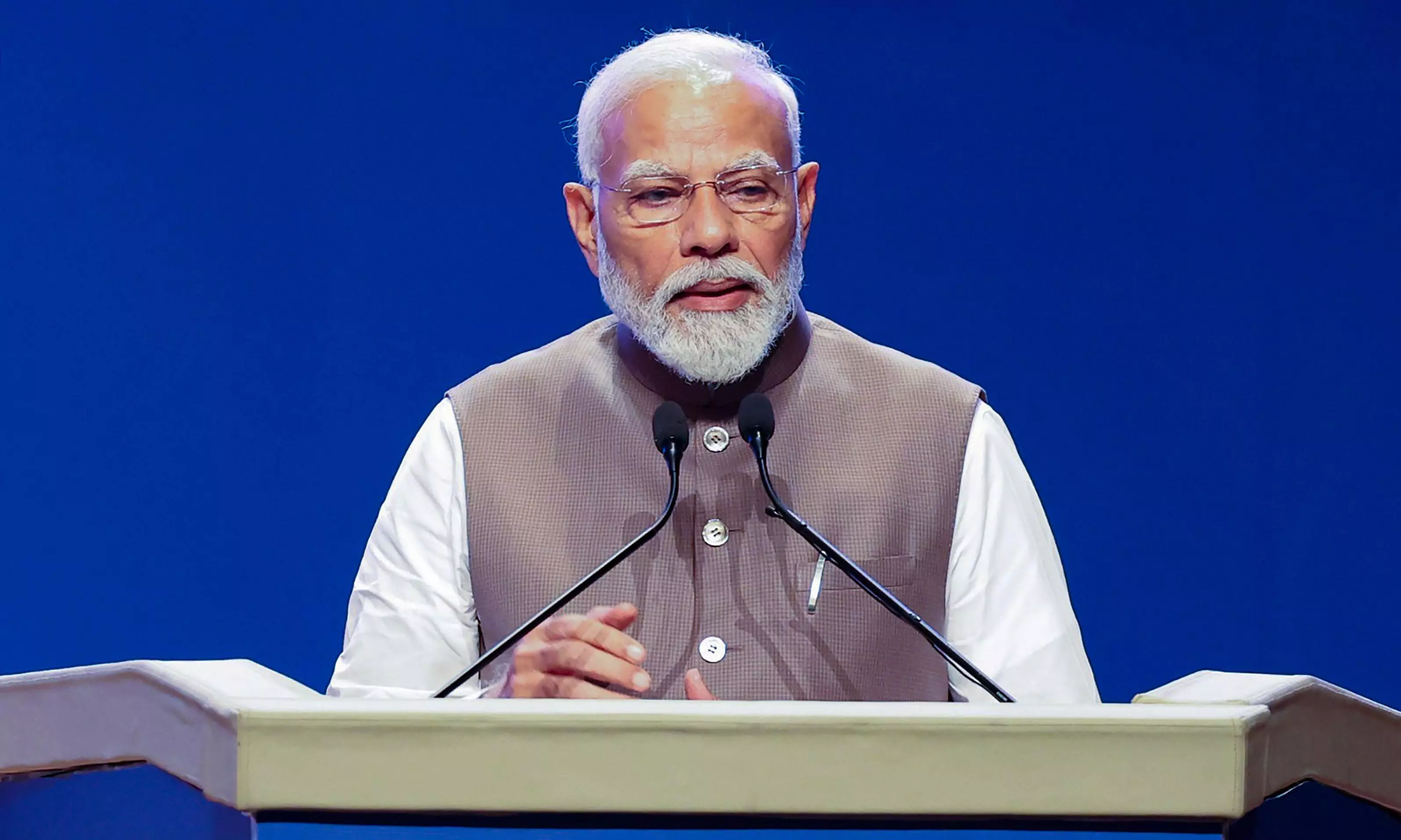 ‘Flood of work’ in 100 days, Modi tells babus