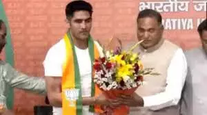 Olympic Medalist Boxer And Congress Leader Vijender Singh Joins BJP