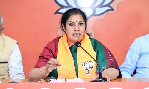 Purandeswari Serves Legal Notice to YS Jagan