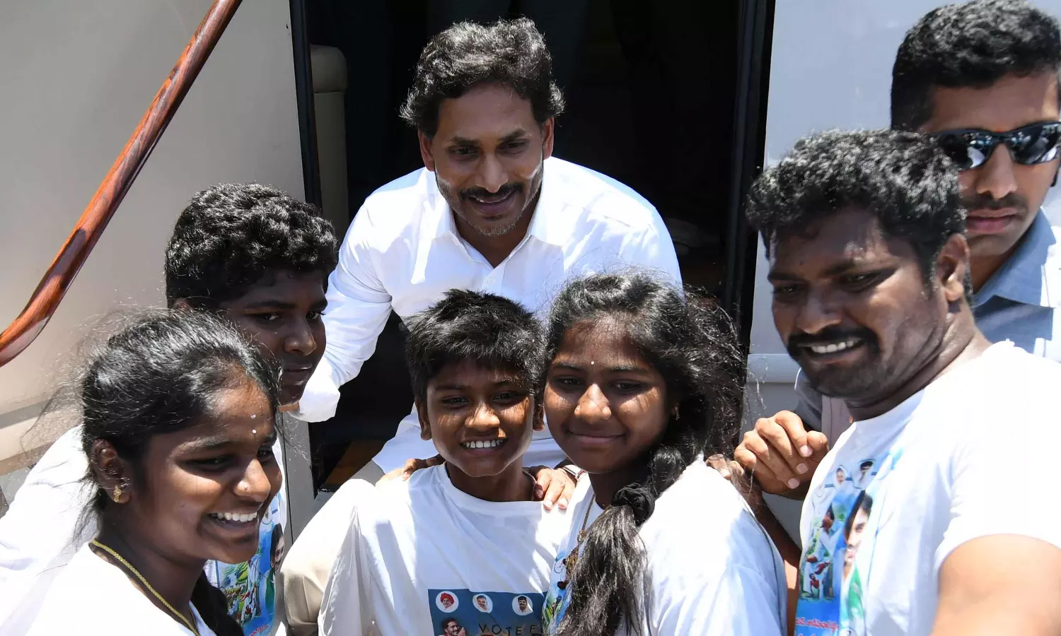 Jagan Vows to Revive Volunteer System if Re-elected, Blames Naidu for Pension Deaths