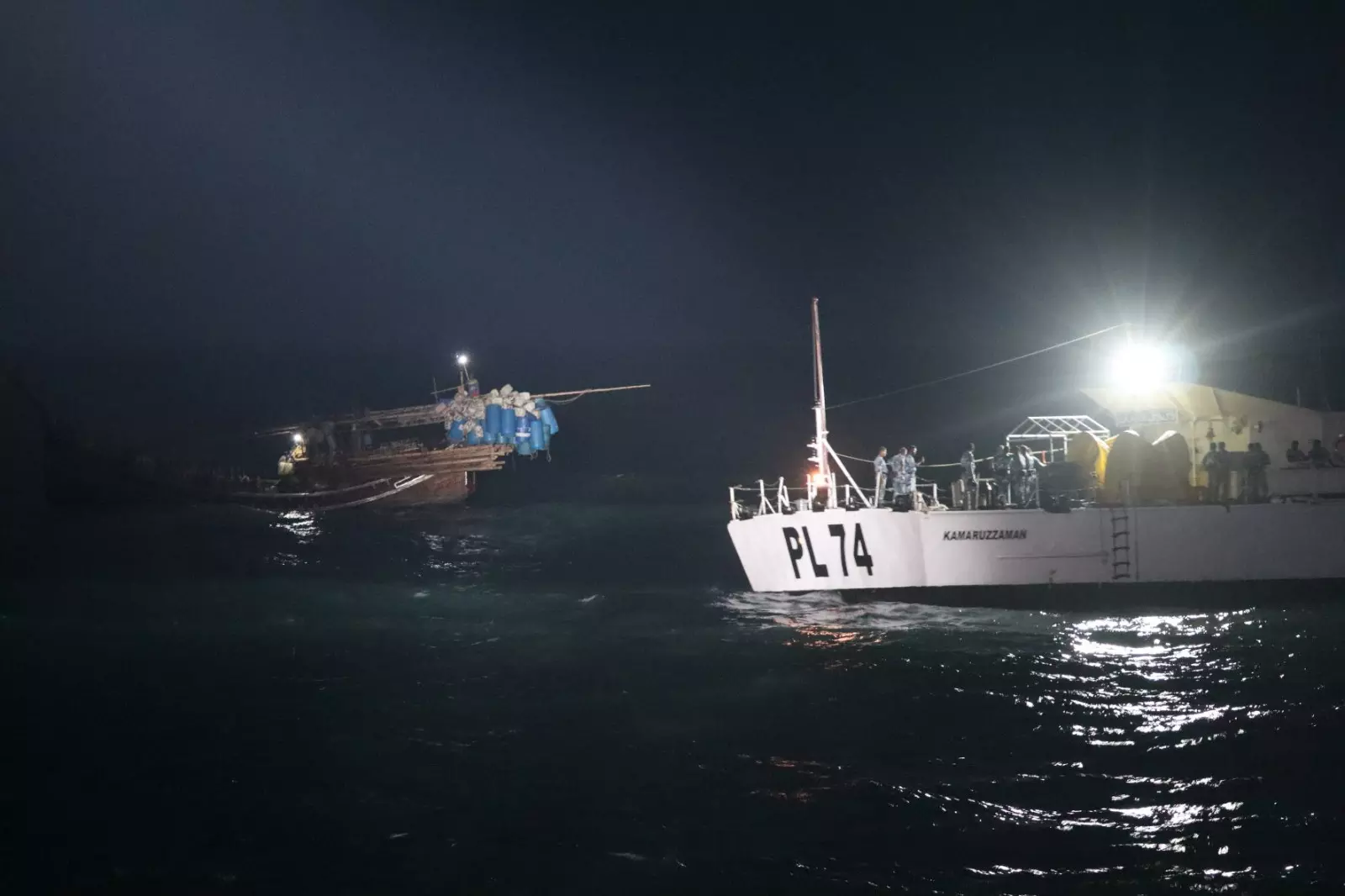 Indian Coast Guard rescues 27 Bangla fishermen