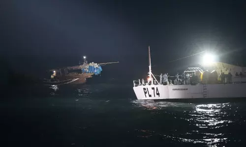 Indian Coast Guard rescues 27 Bangla fishermen