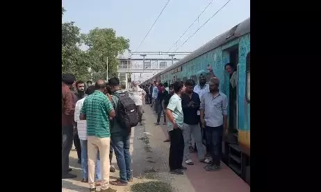 Passengers Alight Devagiri Express Train Due to AC Malfunction