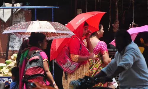 AP in Grip of Heat Wave; Nandyal, Kurnool Cross 44°C