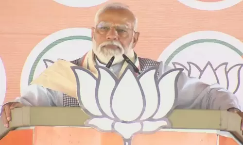 Modi Accuses TMC of Terror, Mamata Counters