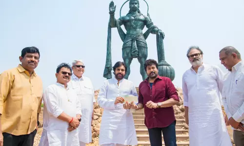 Megastar Chiranjeevi Donates Rs 5 Cr to Jana Sena Megastar Chiranjeevi Donates Rs 5 Cr to Jana Sena