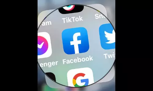 Youth Take Risky Route for Social Media Pie