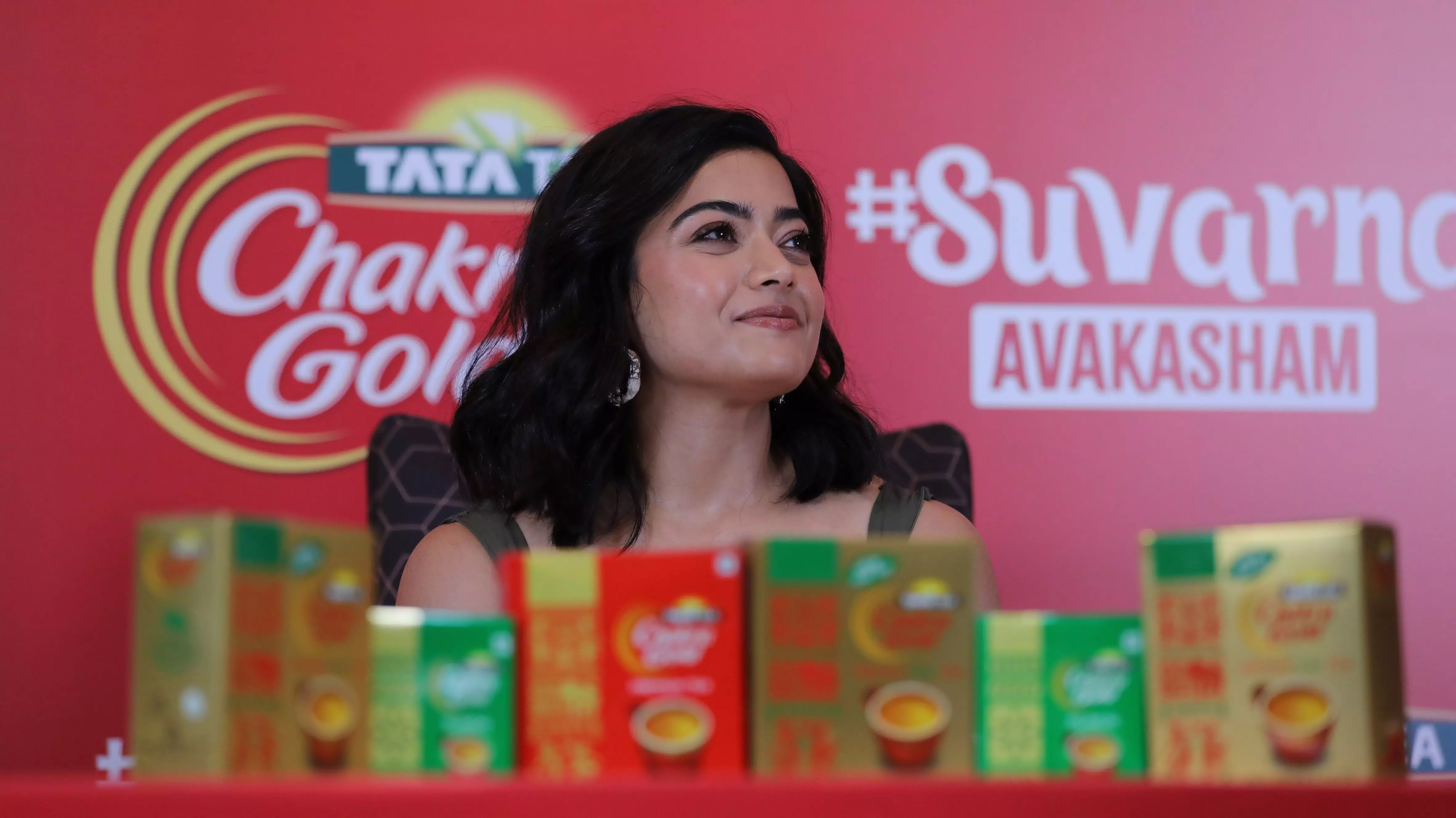 Tata Tea Chakra Hosts Suvarna Avakashan Contest With Rashmika Mandanna