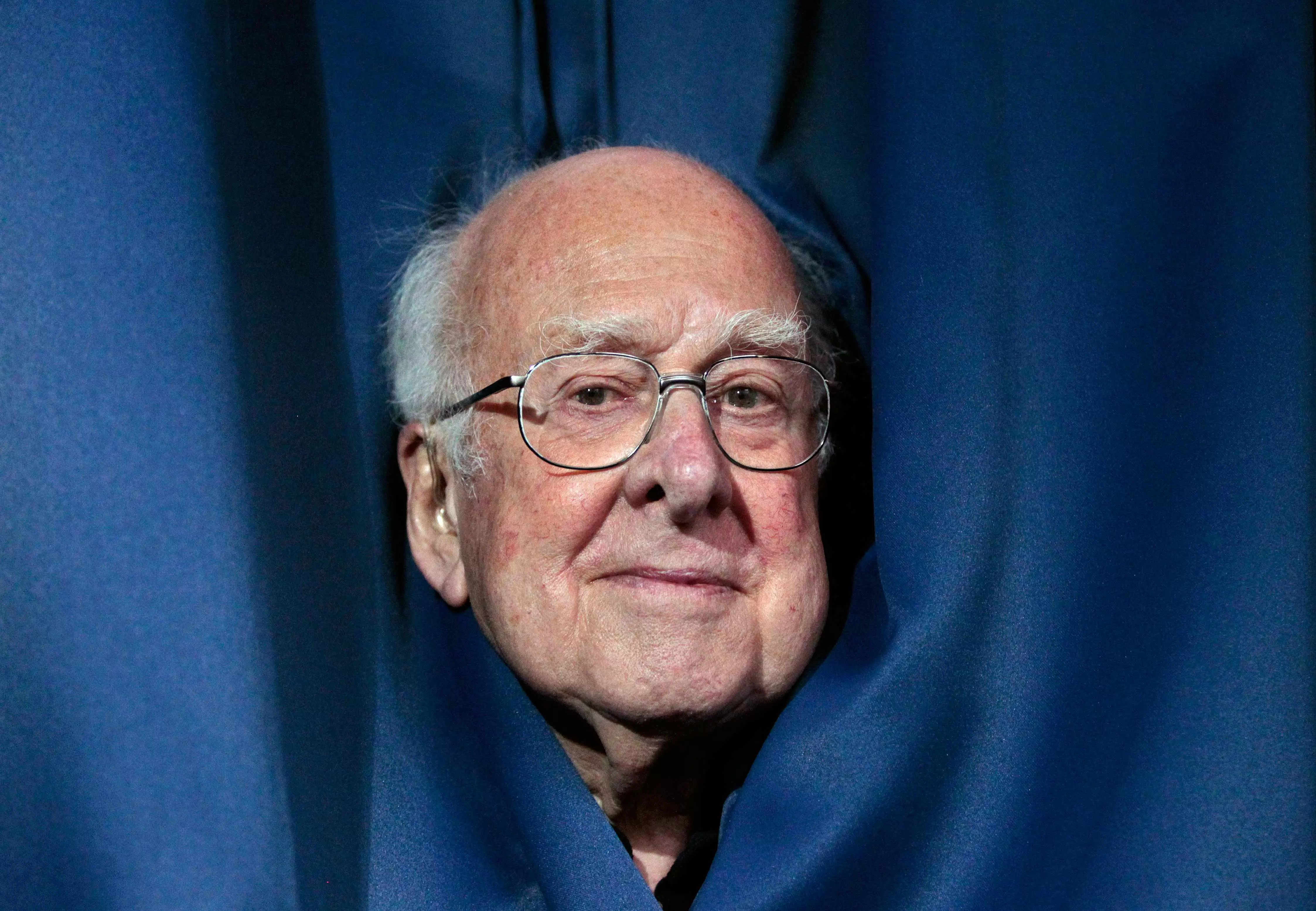 Physicist Peter Higgs, Nobel Laureate for Higgs Boson Theory, Dies at 94