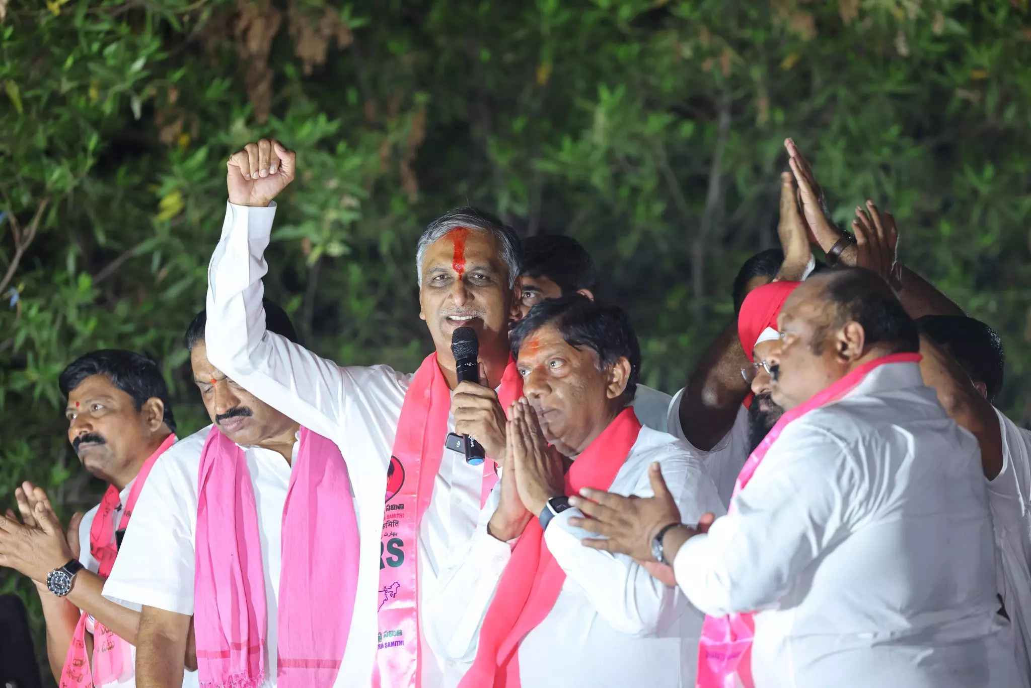 Bade Bai and Chote Bai Deceiving Telangana People: Harish Rao Bade Bai and Chote Bai Deceiving Telangana People: Harish Rao