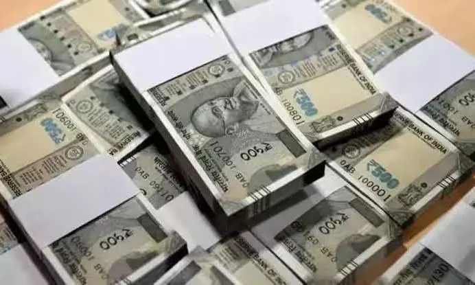 Police Seize 10 Lakh Near Election Check Post in Ibrahimpatnam