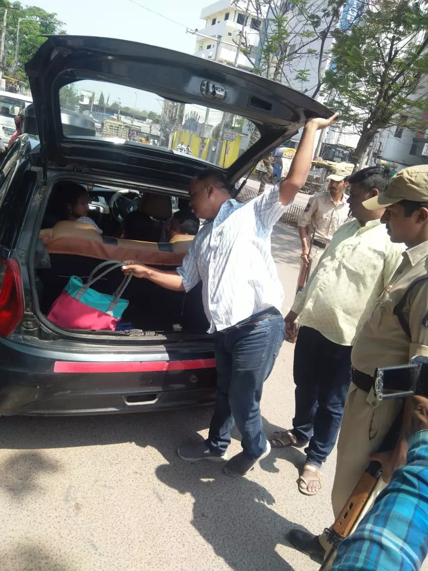 Election Enforcement Drive Results in Seizure of Rs.13.72 cr in GHMC Limits Election Enforcement Drive Results in Seizure of Rs.13.72 cr in GHMC Limits