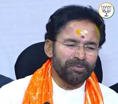 We will stand by you and resolve all your issues, Kishan Reddy assures farmers